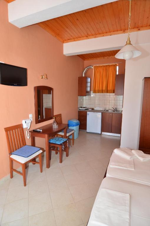 Avra Apartments Limenaria  Habitación foto